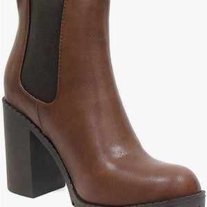 Soda Glove - Ankle Boot w/Lug Sole Elastic Gore and Chunky Heel